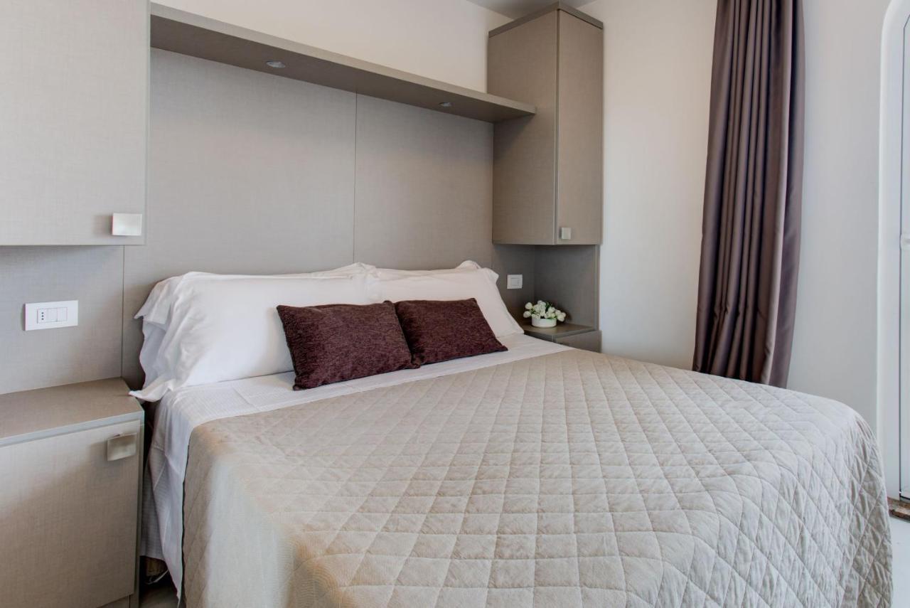 רימיני Hotel Villa Augustea מראה חיצוני תמונה