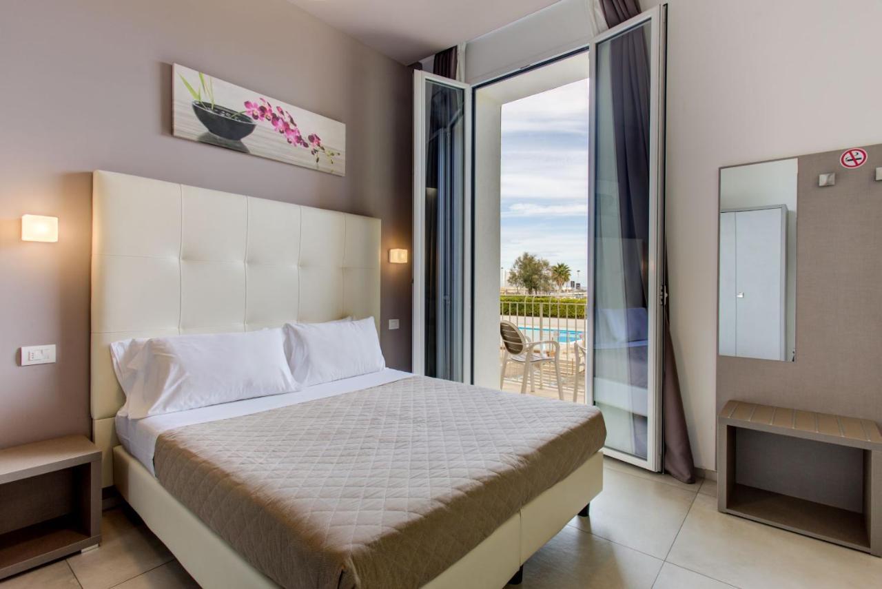 רימיני Hotel Villa Augustea מראה חיצוני תמונה