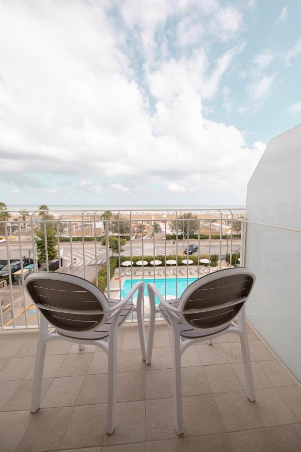 רימיני Hotel Villa Augustea מראה חיצוני תמונה