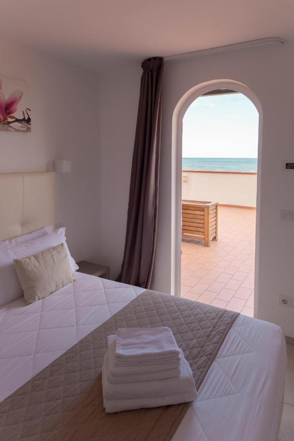 רימיני Hotel Villa Augustea מראה חיצוני תמונה