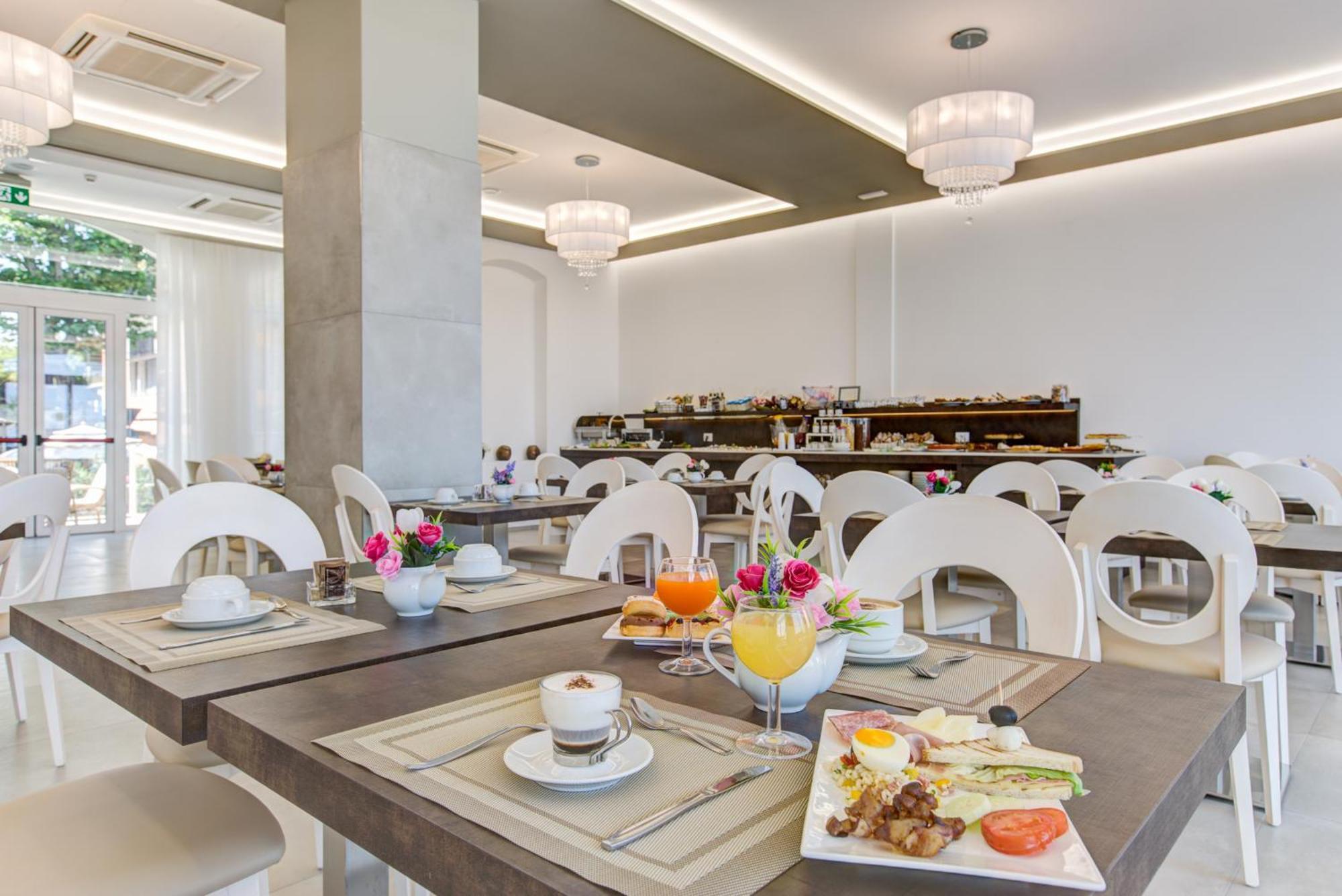 רימיני Hotel Villa Augustea מראה חיצוני תמונה