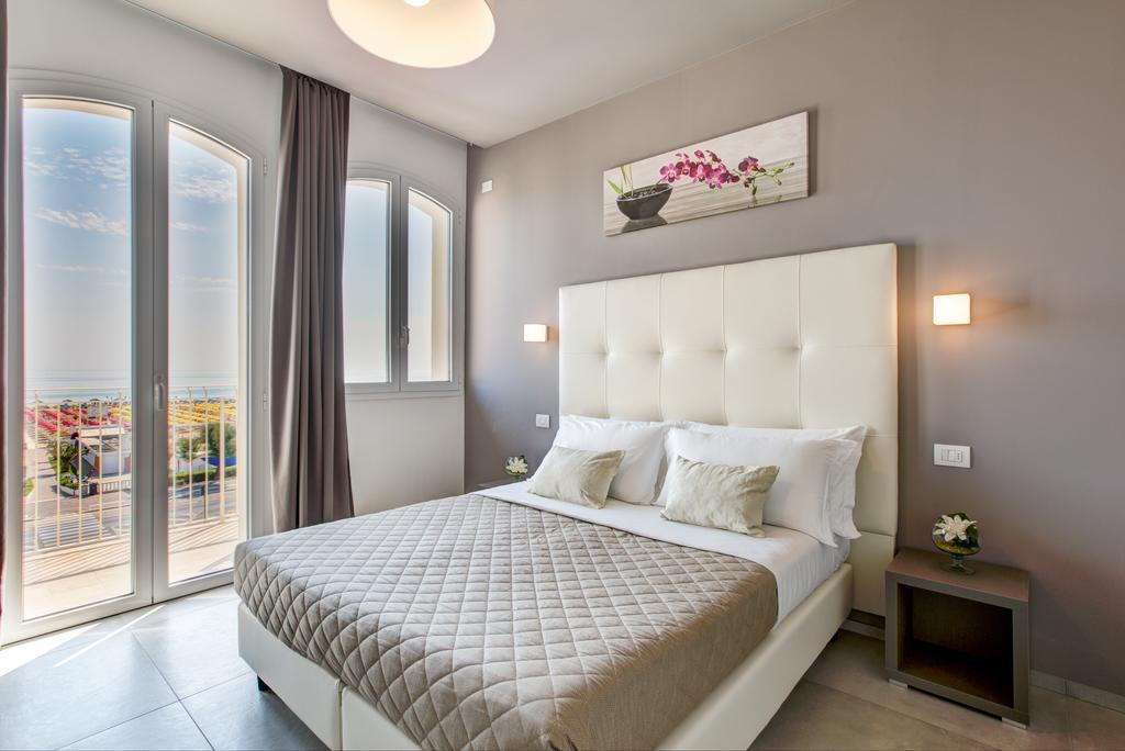 רימיני Hotel Villa Augustea מראה חיצוני תמונה