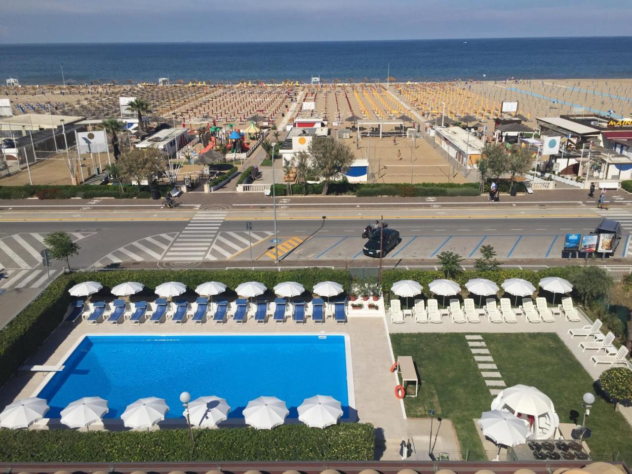 רימיני Hotel Villa Augustea מראה חיצוני תמונה